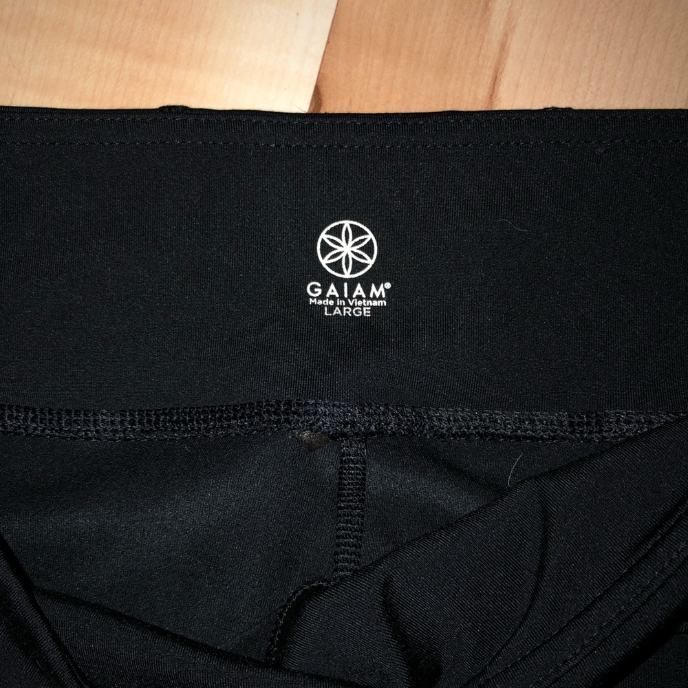 Black leggings